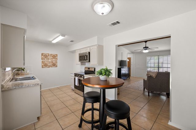 8036 Berrybrook Drive, Watauga, TX 76148