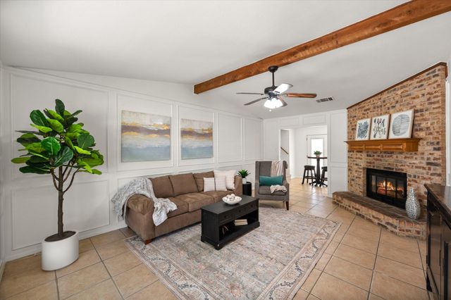 8036 Berrybrook Drive, Watauga, TX 76148