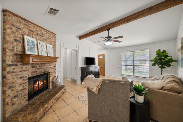 8036 Berrybrook Drive, Watauga, TX 76148