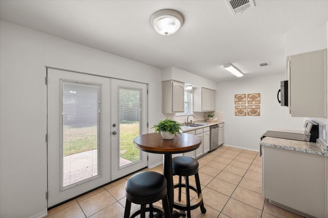 8036 Berrybrook Drive, Watauga, TX 76148