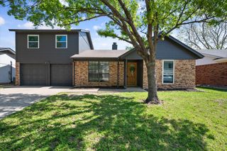 8036 Berrybrook Drive, Watauga, TX 76148