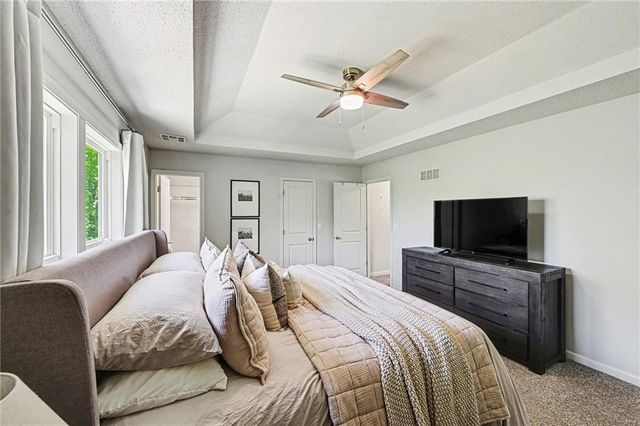 6330 N Bedford Avenue, Kansas City, MO 64151