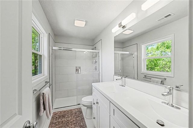 6330 N Bedford Avenue, Kansas City, MO 64151