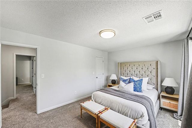 6330 N Bedford Avenue, Kansas City, MO 64151