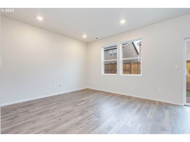 380 Pietro St Ne, Salem, OR 97301