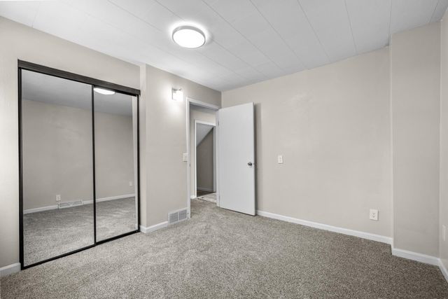 405 1st Ave NW, Mohall, ND 58761