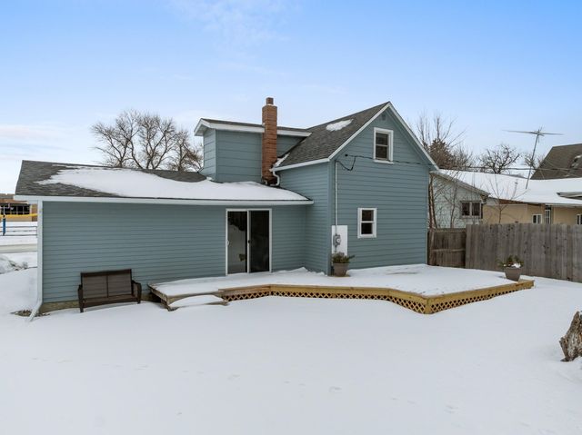 405 1st Ave NW, Mohall, ND 58761