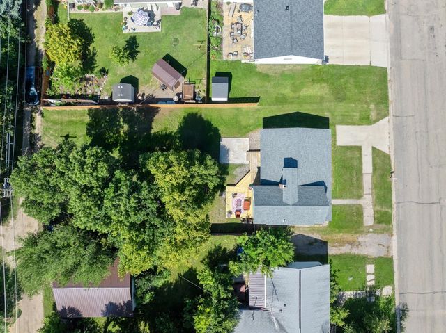 405 1st Ave NW, Mohall, ND 58761