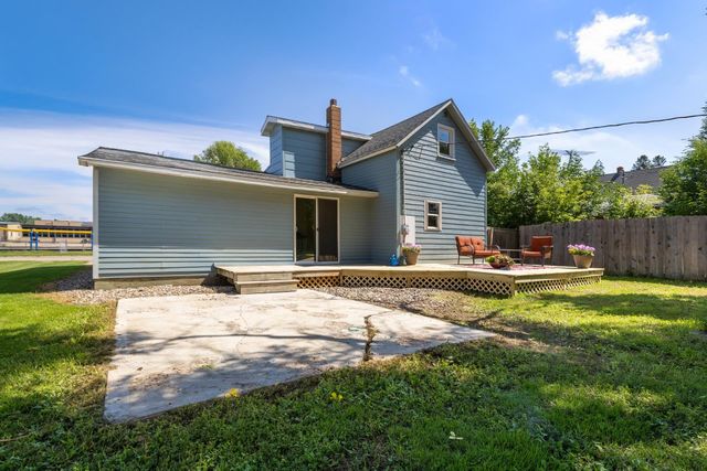 405 1st Ave NW, Mohall, ND 58761