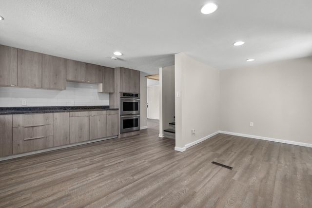 405 1st Ave NW, Mohall, ND 58761