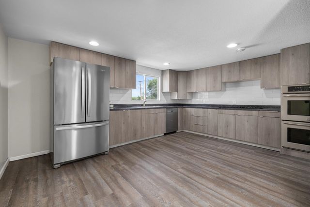 405 1st Ave NW, Mohall, ND 58761