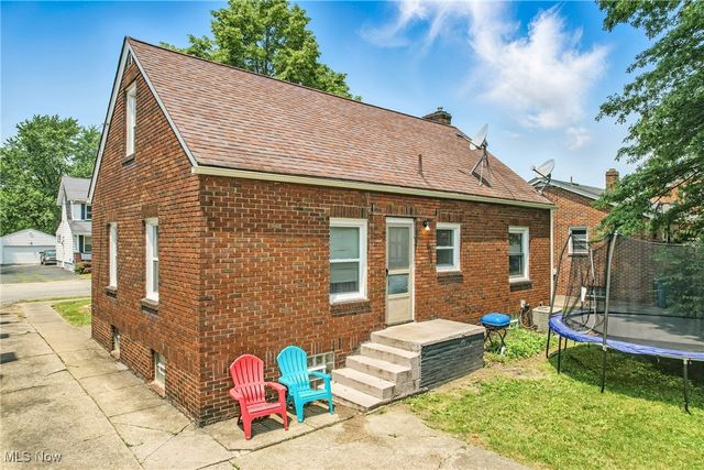 565 12th Street, Campbell, OH 44405