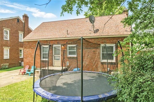 565 12th Street, Campbell, OH 44405