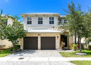 6950 NW 104th Ct, Doral, FL 33178