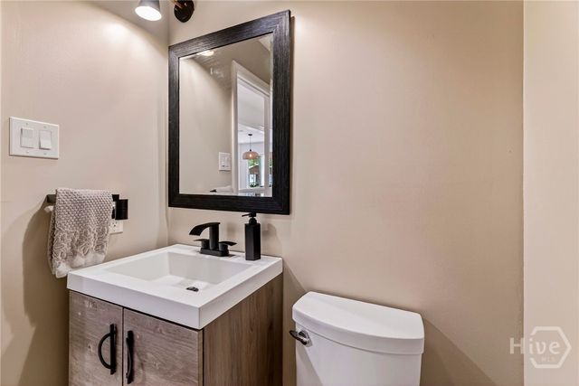 8607 Kent Drive, Savannah, GA 31406