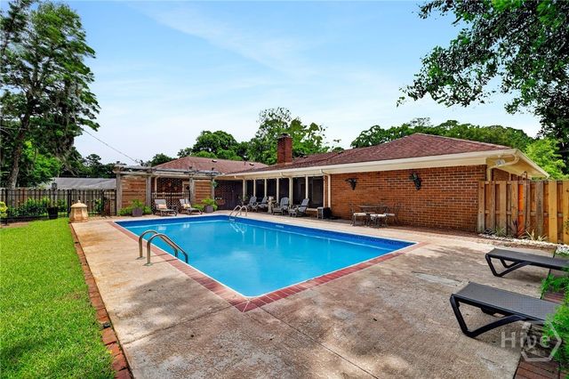 8607 Kent Drive, Savannah, GA 31406