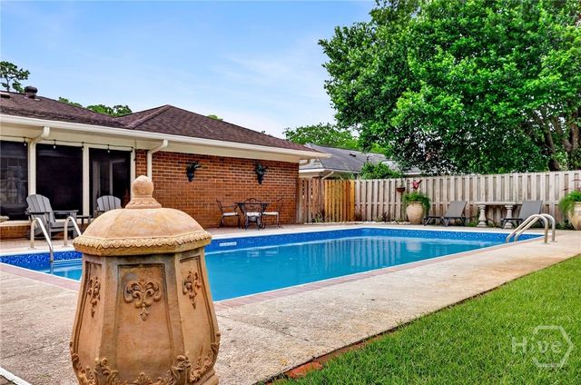 8607 Kent Drive, Savannah, GA 31406