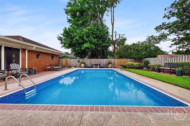 8607 Kent Drive, Savannah, GA 31406