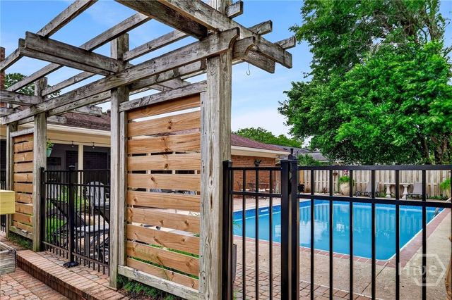 8607 Kent Drive, Savannah, GA 31406
