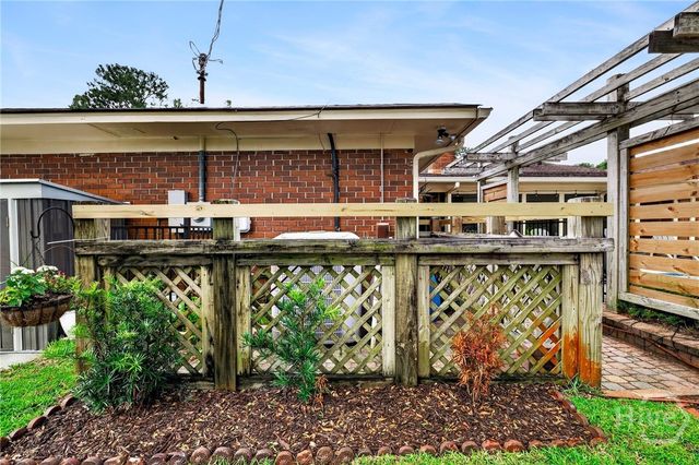 8607 Kent Drive, Savannah, GA 31406