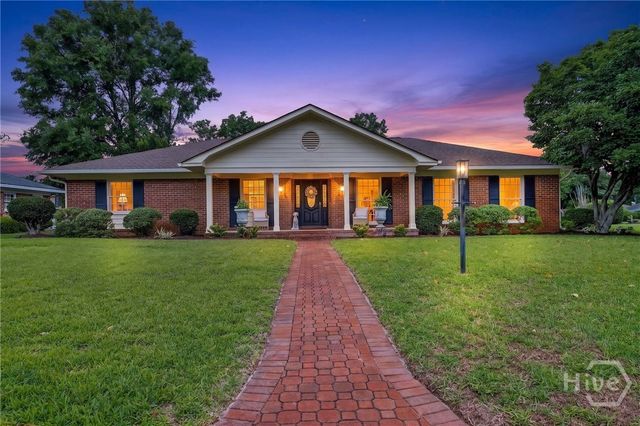 8607 Kent Drive, Savannah, GA 31406
