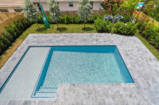 1016 SE 8th Street, Fort Lauderdale, FL 33316