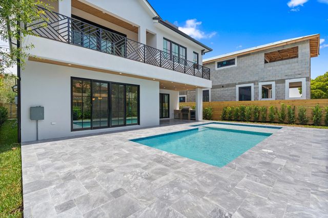 1016 SE 8th Street, Fort Lauderdale, FL 33316
