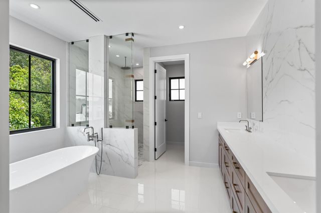 1016 SE 8th Street, Fort Lauderdale, FL 33316