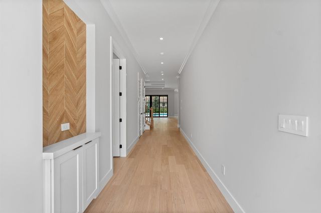 1016 SE 8th Street, Fort Lauderdale, FL 33316