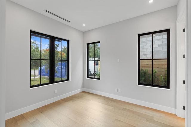 1016 SE 8th Street, Fort Lauderdale, FL 33316