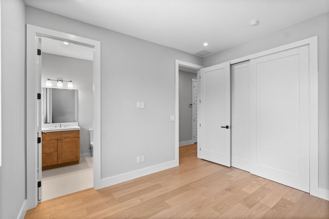 1016 SE 8th Street, Fort Lauderdale, FL 33316