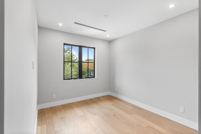 1016 SE 8th Street, Fort Lauderdale, FL 33316