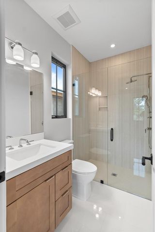 1016 SE 8th Street, Fort Lauderdale, FL 33316