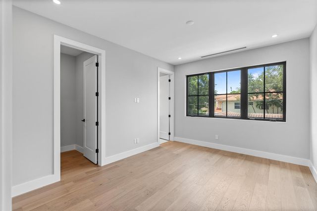 1016 SE 8th Street, Fort Lauderdale, FL 33316
