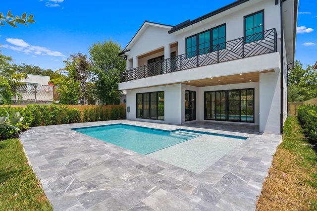 1016 SE 8th Street, Fort Lauderdale, FL 33316