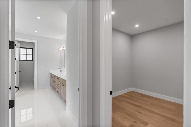 1016 SE 8th Street, Fort Lauderdale, FL 33316