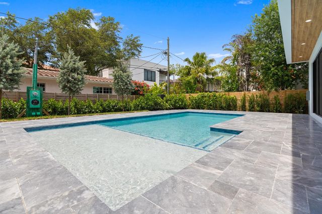 1016 SE 8th Street, Fort Lauderdale, FL 33316