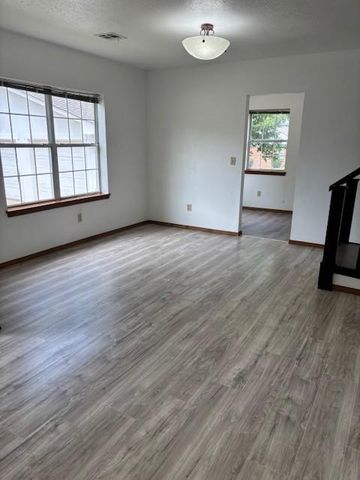 2037 NE 16th Terrace, Oklahoma City, OK 73117