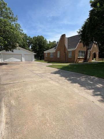 2037 NE 16th Terrace, Oklahoma City, OK 73117