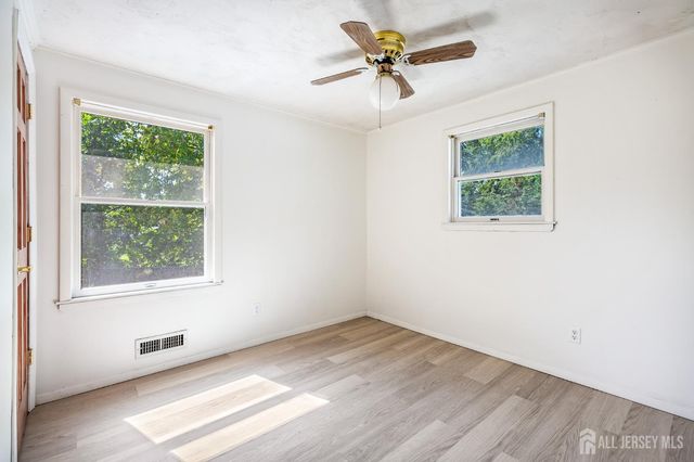 233 Henry Court, North Plainfield, NJ 07060
