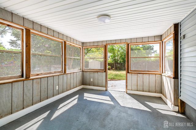 233 Henry Court, North Plainfield, NJ 07060