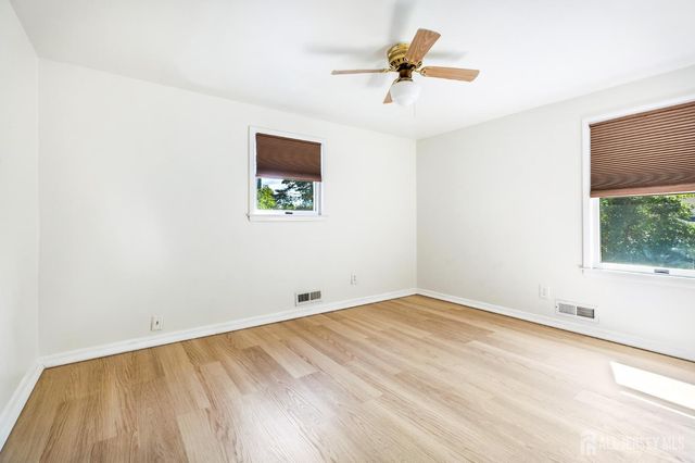 233 Henry Court, North Plainfield, NJ 07060