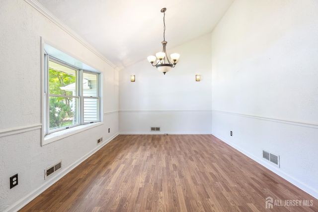 233 Henry Court, North Plainfield, NJ 07060