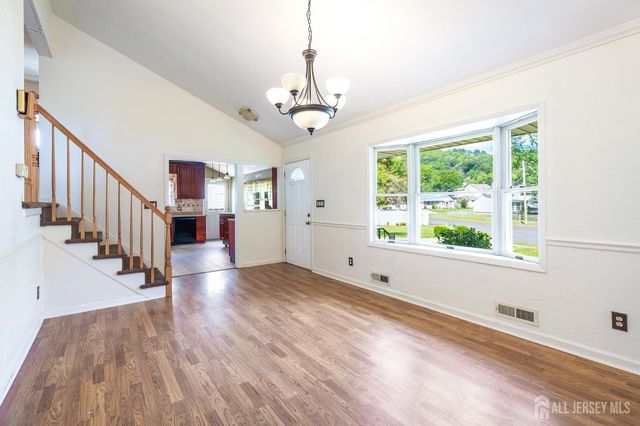 233 Henry Court, North Plainfield, NJ 07060