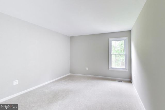 11 DANBURY FOREST LN, Stafford, VA 22554