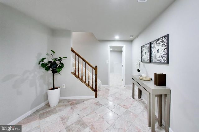 11 DANBURY FOREST LN, Stafford, VA 22554