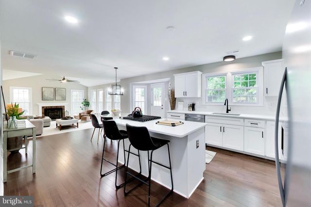 11 DANBURY FOREST LN, Stafford, VA 22554