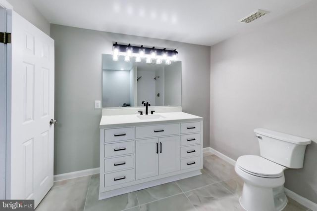 11 DANBURY FOREST LN, Stafford, VA 22554