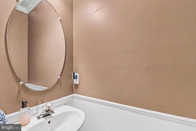 5 KAHL MANOR CT, Perry Hall, MD 21128