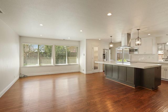 4233 Five Mile Dr, Stockton, CA 95219